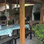 Borostyan Nyaralohaz Holiday home *