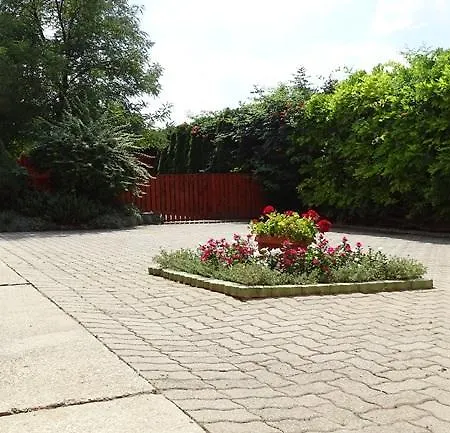 Borostyan Nyaralohaz *