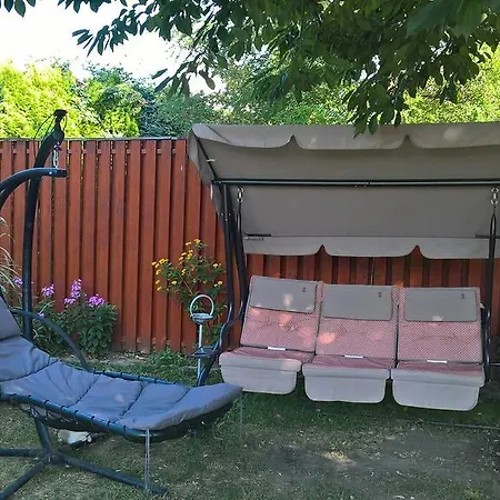 Borostyan Nyaralohaz *