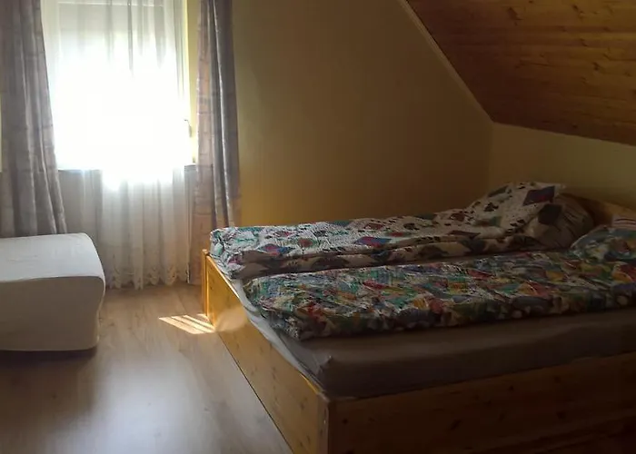 Borostyan Nyaralohaz * Balatonboglár