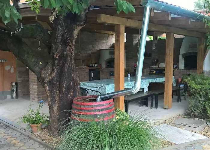 Borostyan Nyaralohaz